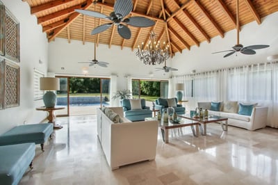 Luxury Villa Photo #19