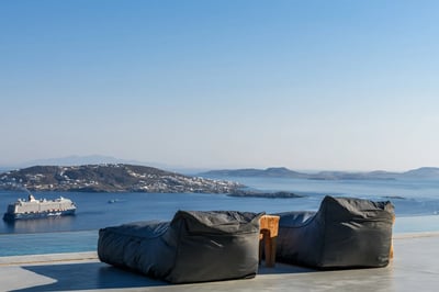 Luxury Villa Photo #13