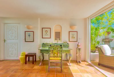 Luxury Villa Photo #14