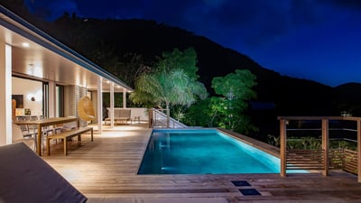 Luxury Villa Photo #9