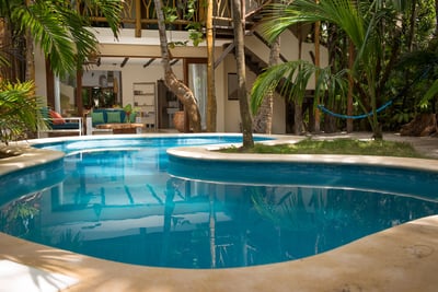Luxury Villa Photo #4