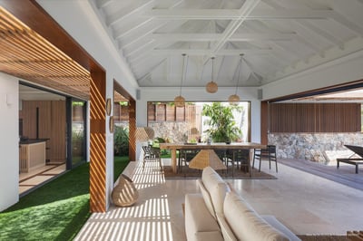 Luxury Villa Photo #24