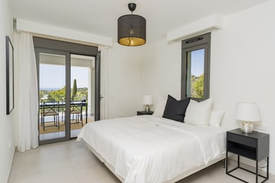 Luxury Villa Photo #17