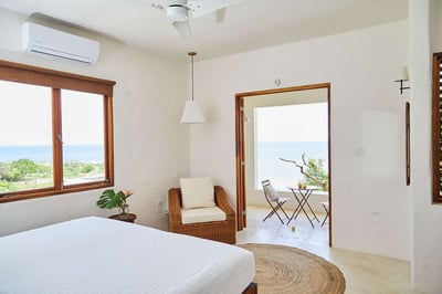 Luxury Villa Photo #23