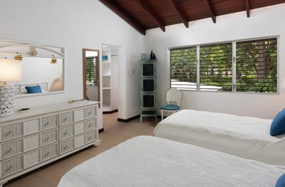 Luxury Villa Photo #12
