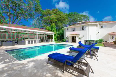 Luxury Villa Photo #4