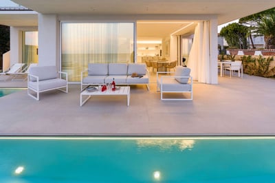 Luxury Villa Photo #11