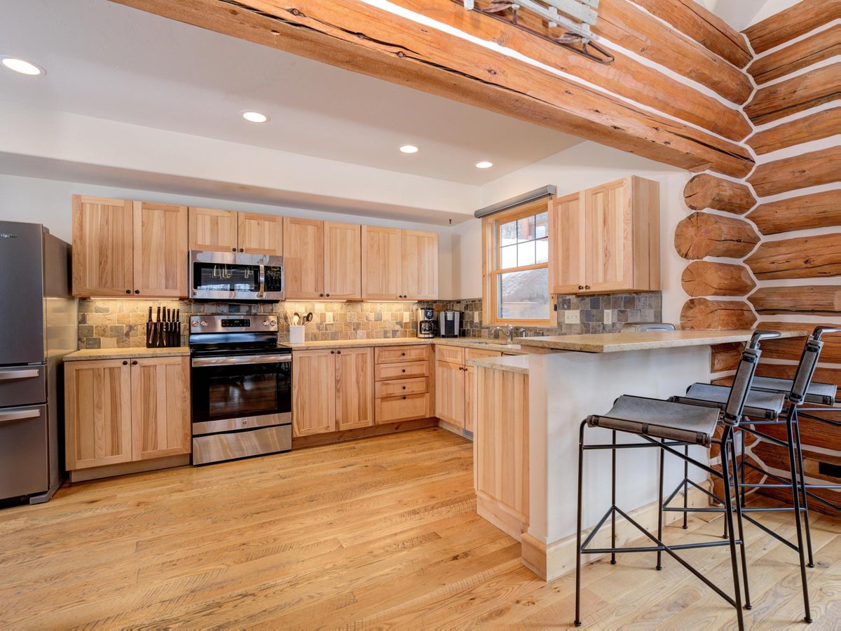 Powder Ridge Cabin | 6 Rose Bud