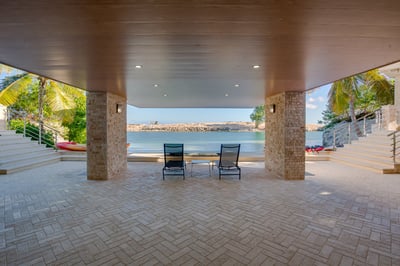 Luxury Villa Photo #12