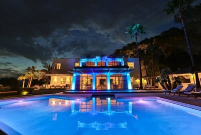 Luxury Villa Photo #10
