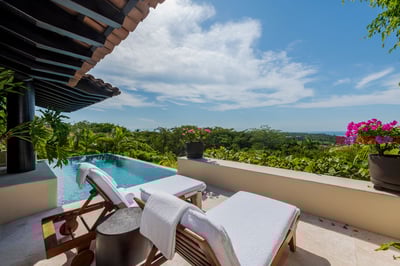 Luxury Villa Photo #7