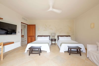Luxury Villa Photo #22