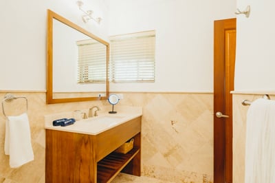 Luxury Villa Photo #23
