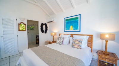 Luxury Villa Photo #21