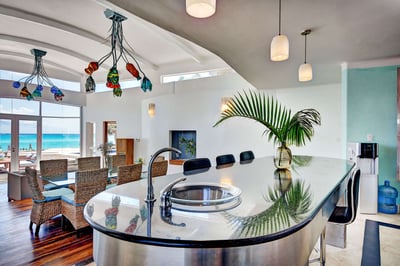 Luxury Villa Photo #14