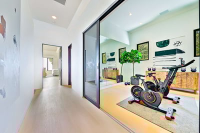 Luxury Villa Photo #37