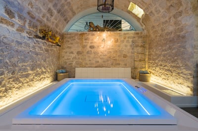 Luxury Villa Photo #23
