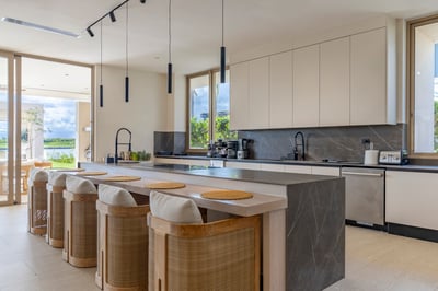 Luxury Villa Photo #22