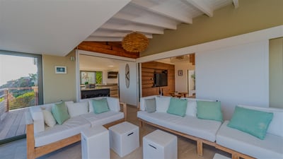 Luxury Villa Photo #23