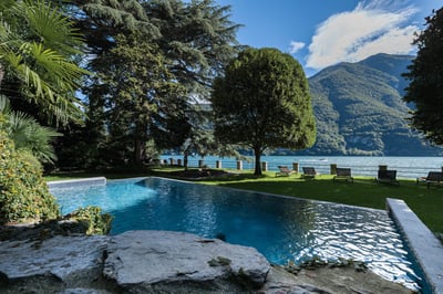 Luxury Villa Photo #5