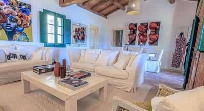 Luxury Villa Photo #11