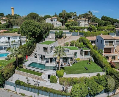 Luxury Villa Photo #25