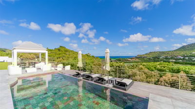 Luxury Villa Photo #10