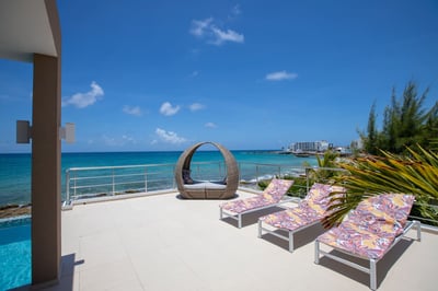 Luxury Villa Photo #4