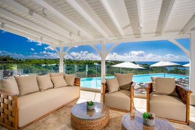 Luxury Villa Photo #6