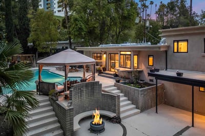 Luxury Villa Photo #2