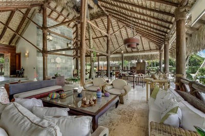 Luxury Villa Photo #11