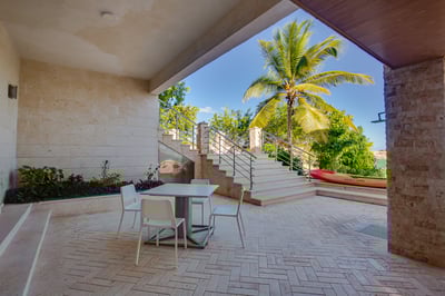 Luxury Villa Photo #11