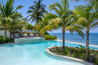 Luxury Villa Photo #3