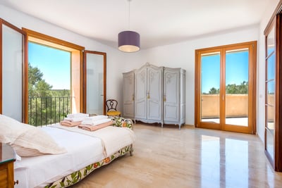 Luxury Villa Photo #35