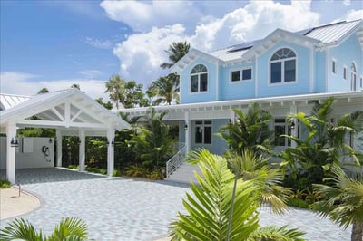 Luxury Villa Photo #7