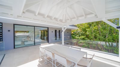 Luxury Villa Photo #14