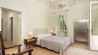 Luxury Villa Photo #40