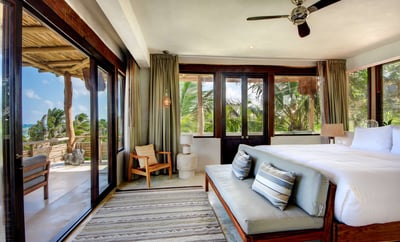 Luxury Villa Photo #16