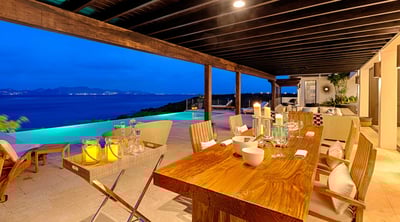 Luxury Villa Photo #6