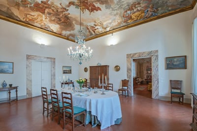 Luxury Villa Photo #5