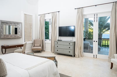 Luxury Villa Photo #36