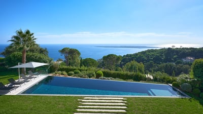Luxury Villa Photo #2