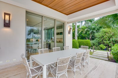 Luxury Villa Photo #18