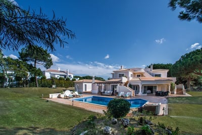 Luxury Villa Photo #5