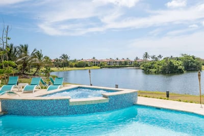 Luxury Villa Photo #11