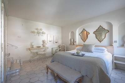 Luxury Villa Photo #46