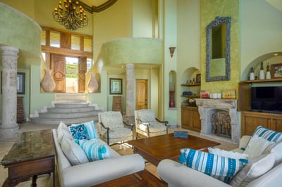 Luxury Villa Photo #19
