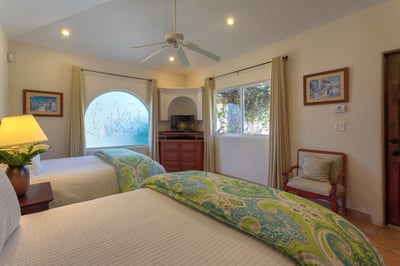 Luxury Villa Photo #49