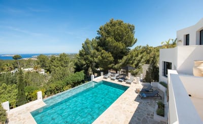 Luxury Villa Photo #2