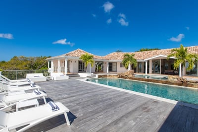 Luxury Villa Photo #7